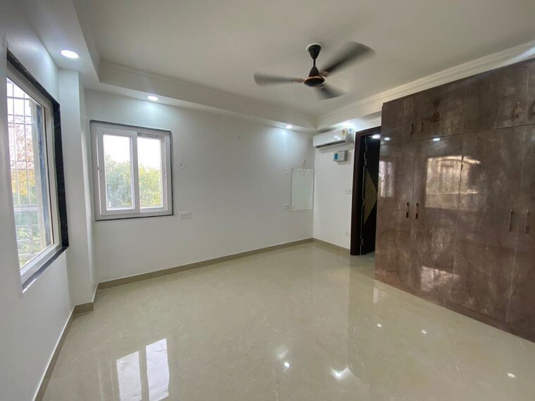 Master Bedroom, chattarpur 3 Bedroom 155 Sq.Yd. Builder Floor In Chattarpur Delhi 9931049