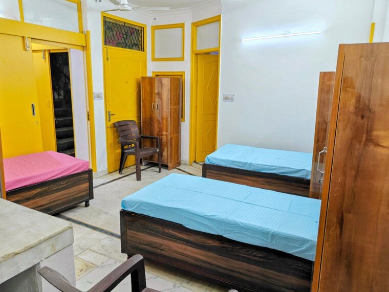 Room, govindpuri Pg For Girls In Govindpuri 9887497