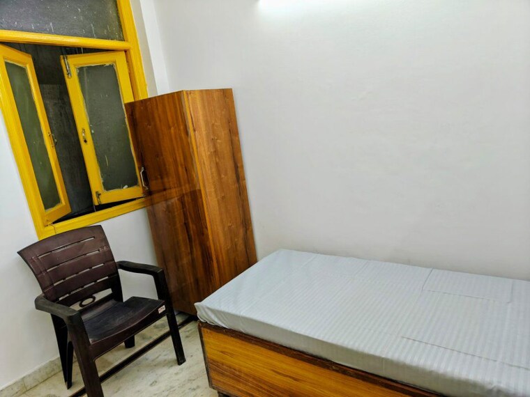 Room, govindpuri Pg For Girls In Govindpuri 9887497