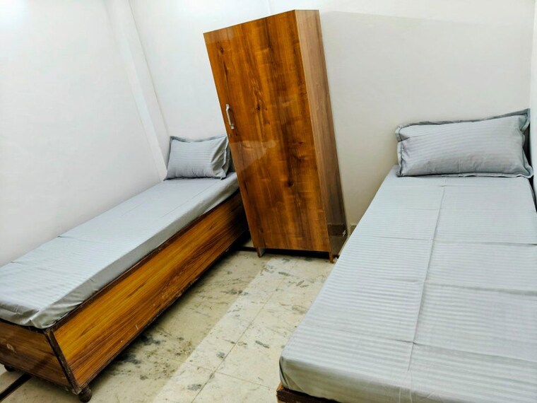 Room, govindpuri Pg For Girls In Govindpuri 9887497