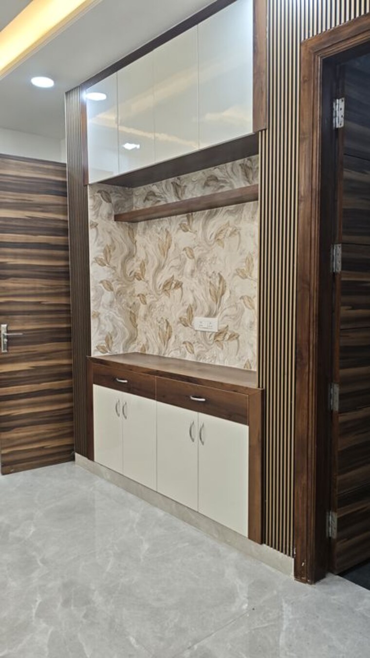 Room, rps-palm-drive 3 Bedroom 125 Sq.Yd. Builder Floor In Sector 88 Faridabad 9931059
