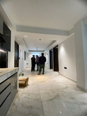 Parking in 3 BHK Builder Floor at Chattarpur – for Rent