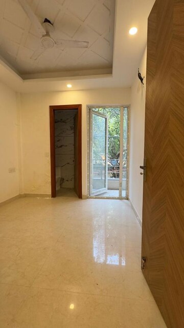 Room in 3 BHK Builder Floor at Chattarpur – for Rent