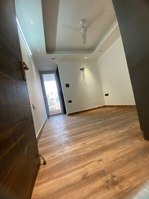 Master Bedroom in 3 BHK Builder Floor at Chattarpur – for Rent