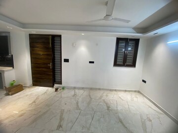 Room in 3 BHK Builder Floor at Chattarpur – for Rent