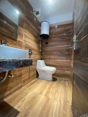 Furnished Amenities in 3 BHK Builder Floor at Chattarpur – for Rent