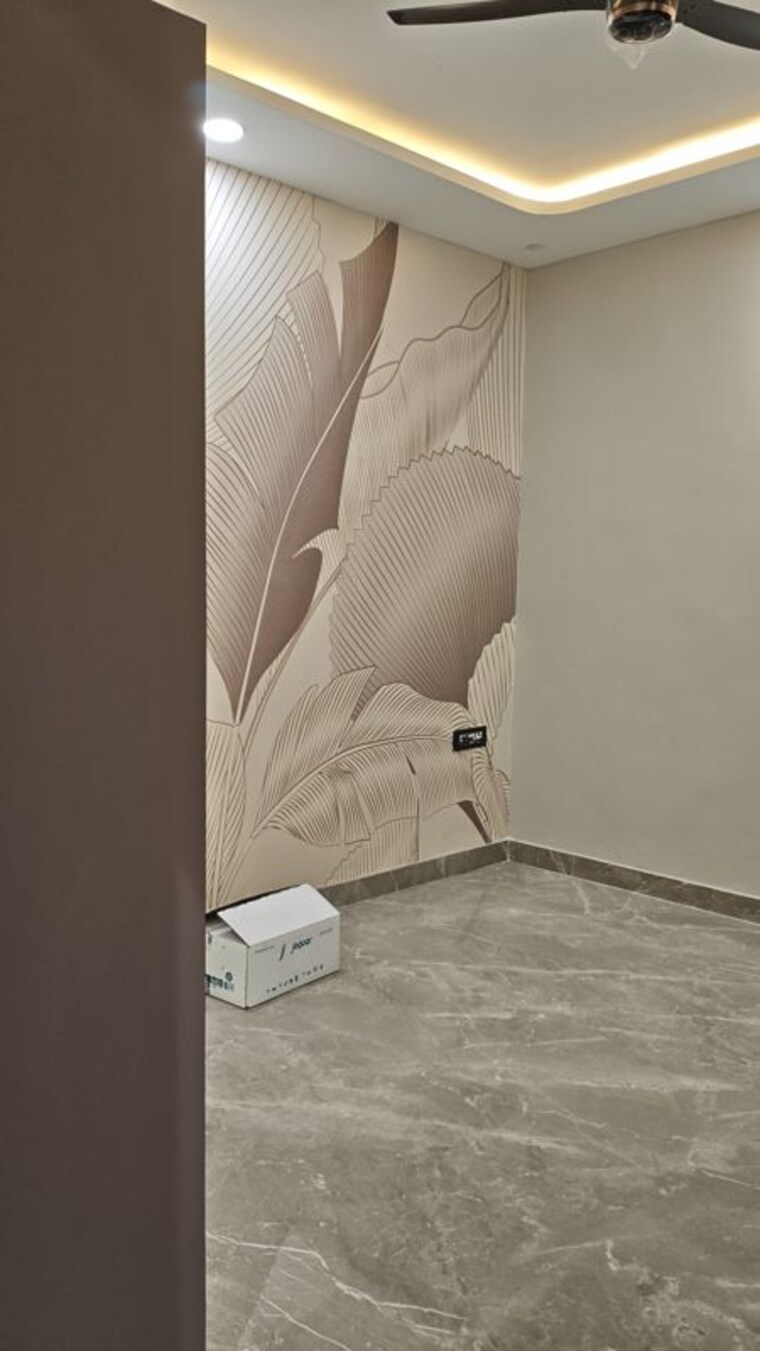 Bathroom, parklands 4 Bedroom 250 Sq.Yd. Builder Floor In Sector 85 Faridabad 9931065