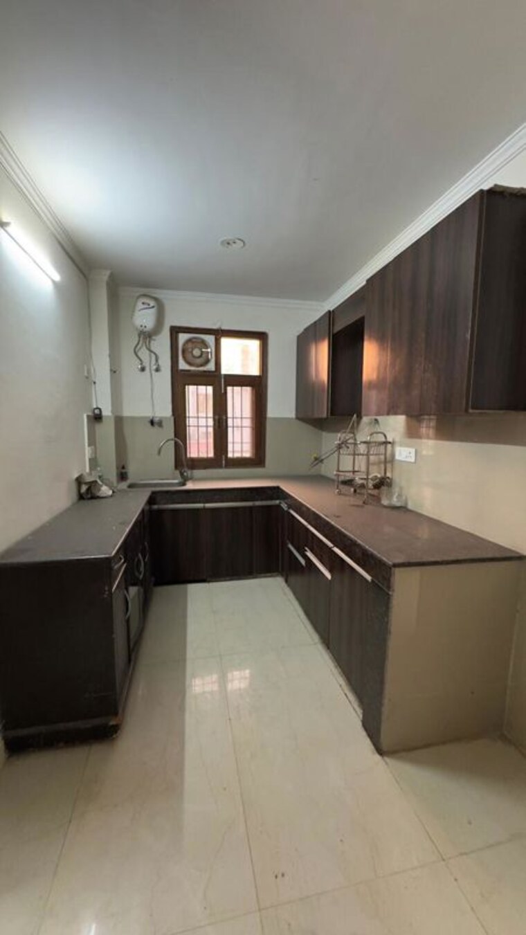 Kitchen, chattarpur 3 Bedroom 900 Sq.Ft. Builder Floor In Chattarpur Delhi 9931069