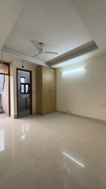 Master Bedroom in 3 BHK Builder Floor at Chattarpur – for Rent