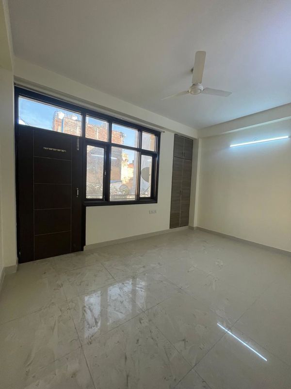 1 BHK + Servant Room Builder Floor For Rent in Chattarpur