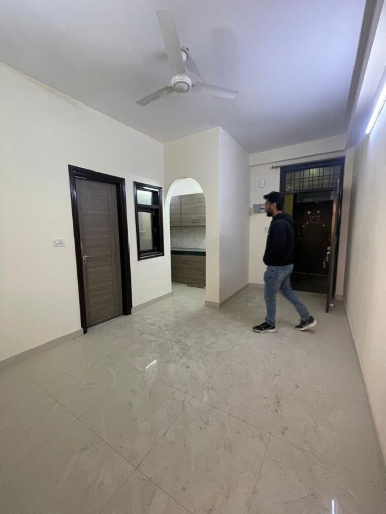 Hall, chattarpur 1 Bedroom 450 Sq.Ft. Builder Floor In Chattarpur Delhi 9929100