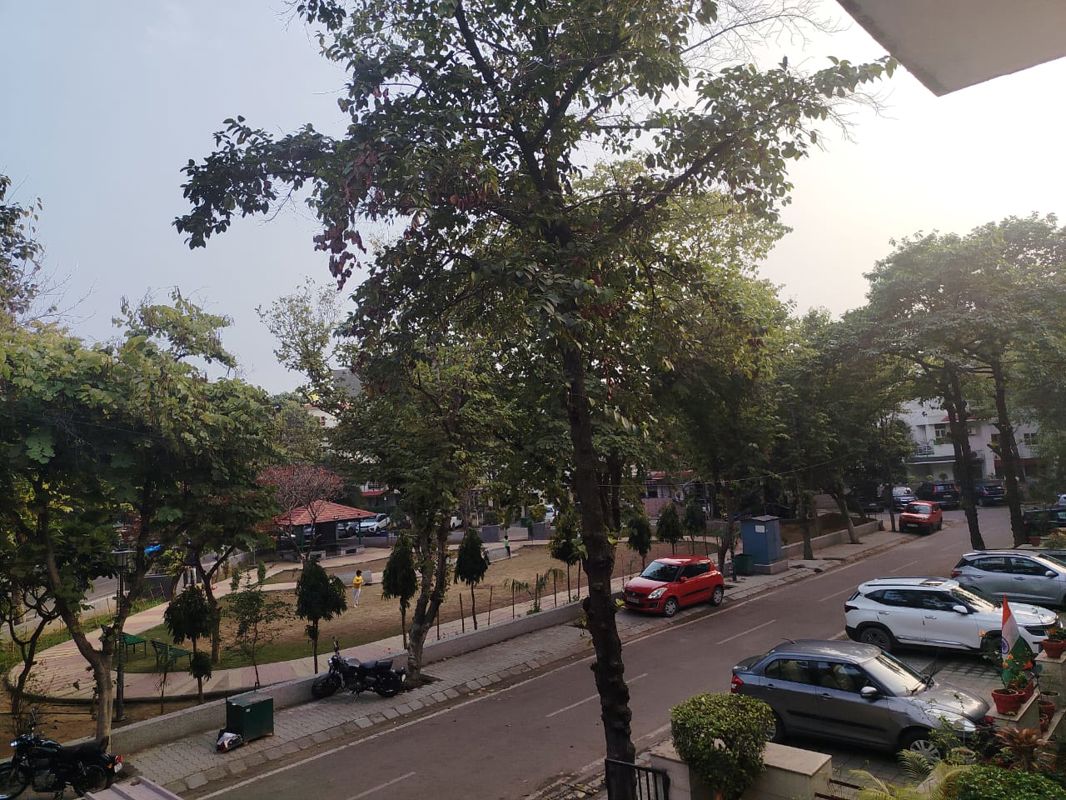 3 BHK + Pooja Room,Extra Room Builder Floor For Sale in South City 2