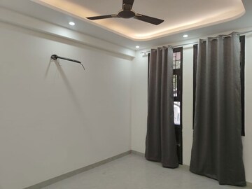 Building Lobby in 3 BHK Builder Floor at South City 2 – for Sale