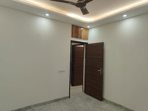 Room in 3 BHK Builder Floor at South City 2 – for Sale