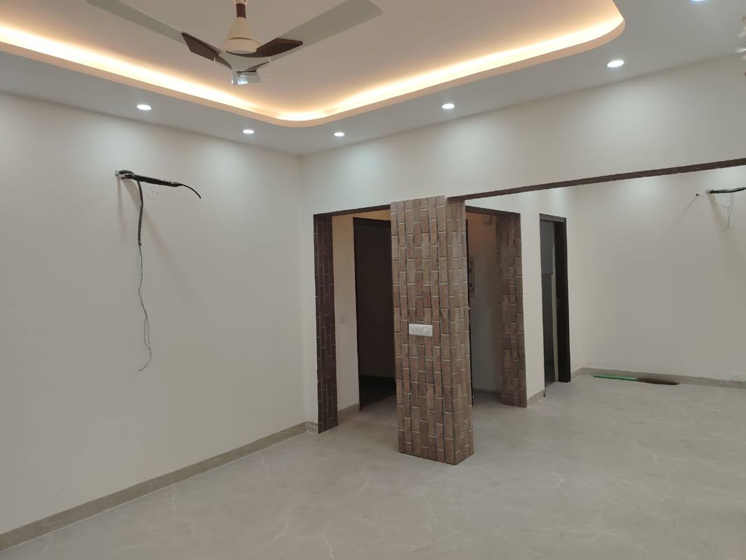 3 BHK + Pooja Room,Extra Room Builder Floor For Sale in Unitech South City II