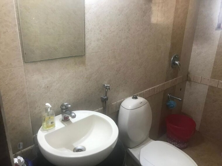 Bathroom, rutu-estate 2.5 Bedroom 1475 Sq.Ft. Apartment In Brahmand Thane 9931114