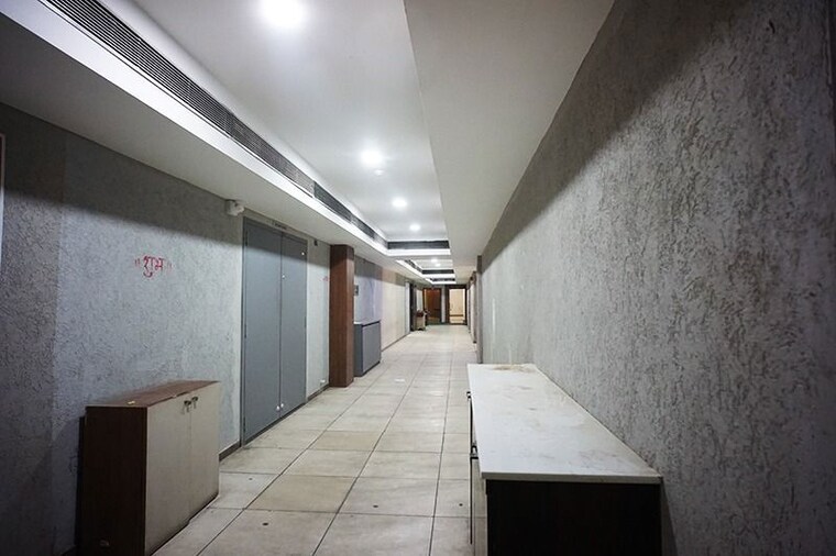 Kitchen, dev-aurum Commercial Office Space 800 Sq.Ft. In Prahlad Nagar Ahmedabad 9931115