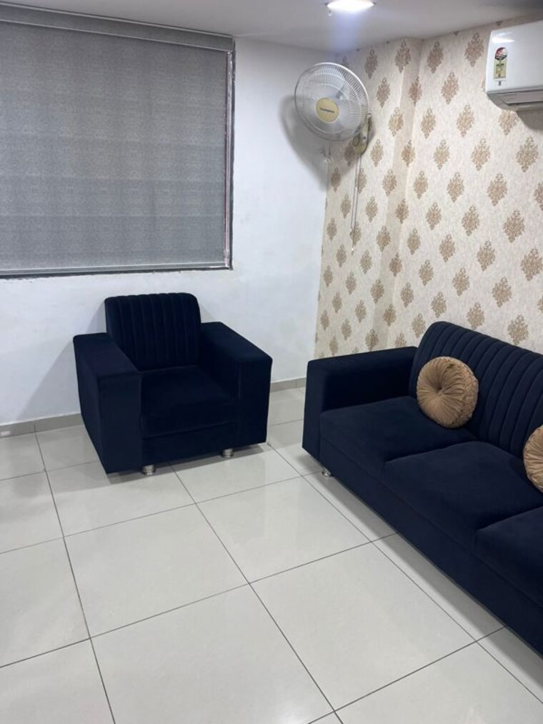 Team Area, dev-aurum Commercial Office Space 800 Sq.Ft. In Prahlad Nagar Ahmedabad 9931115