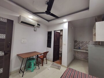 1 RK Apartment For Rent in Katwaria Sarai