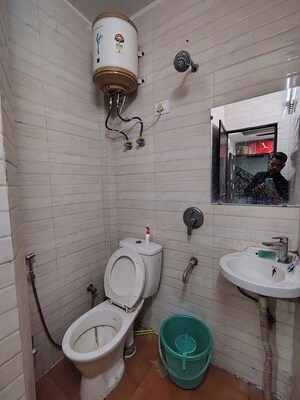 Bathroom in 1 RK Apartment at Katwaria Sarai – for Rent