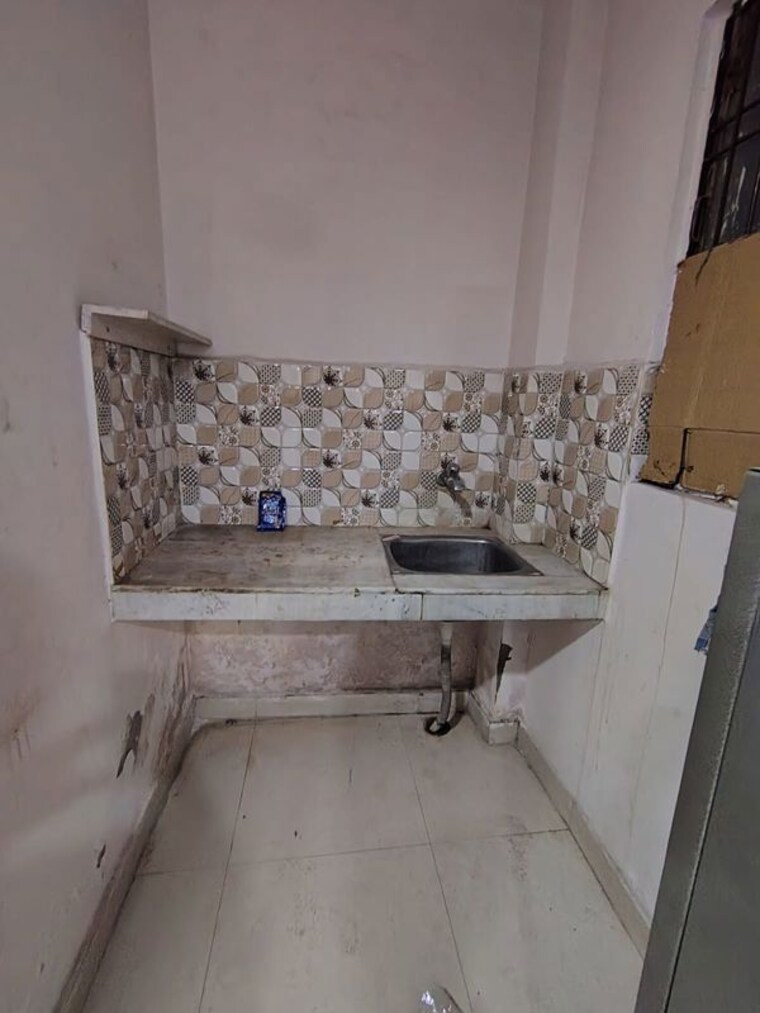 Kitchen, katwaria sarai 1 RK 350 Sq.Ft. Apartment In Katwaria Sarai Delhi 9931125