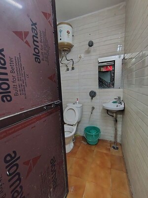 Furnished Amenities in 1 RK Apartment at Katwaria Sarai – for Rent