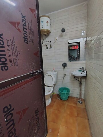 Furnished Amenities in 1 RK Apartment at Katwaria Sarai – for Rent