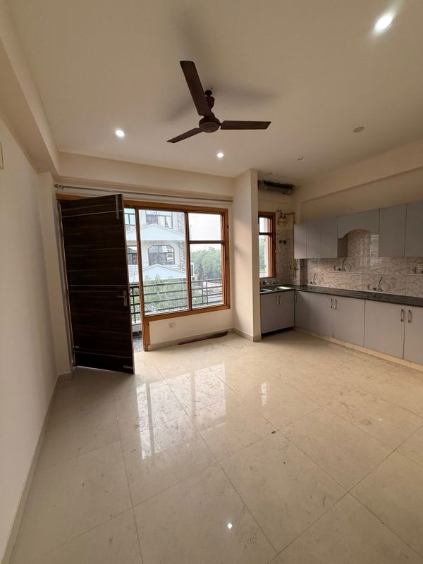2 BHK Builder Floor For Rent in RWA Apartments Sector 71