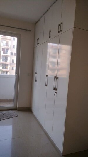 Building Lobby in 3.5 BHK Apartment at Emaar Emerald Floors Premier, Sector 65 – for Rent