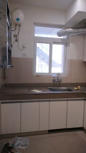 Kitchen in 3.5 BHK Apartment at Emaar Emerald Floors Premier, Sector 65 – for Rent