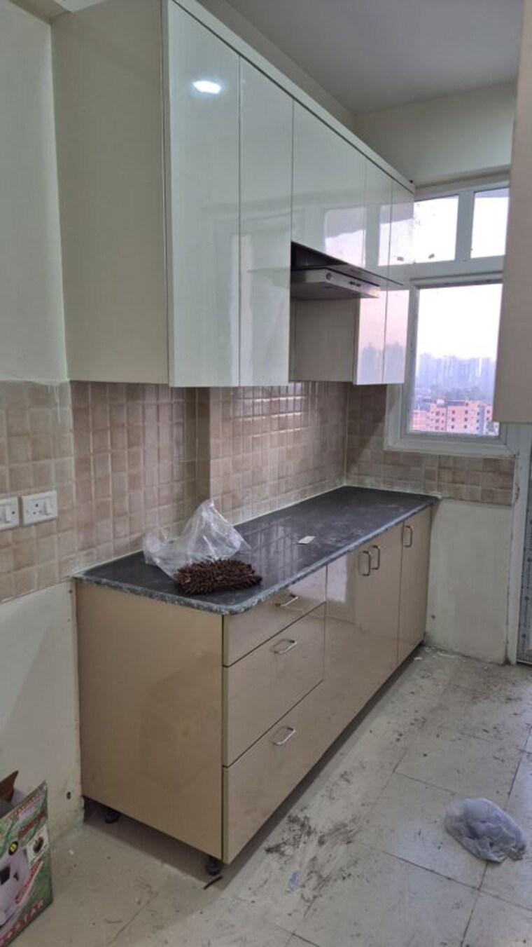 Kitchen, amrapali-heartbeat-city 3 Bedroom 1735 Sq.Ft. Apartment In Sector 107 Noida 9931140