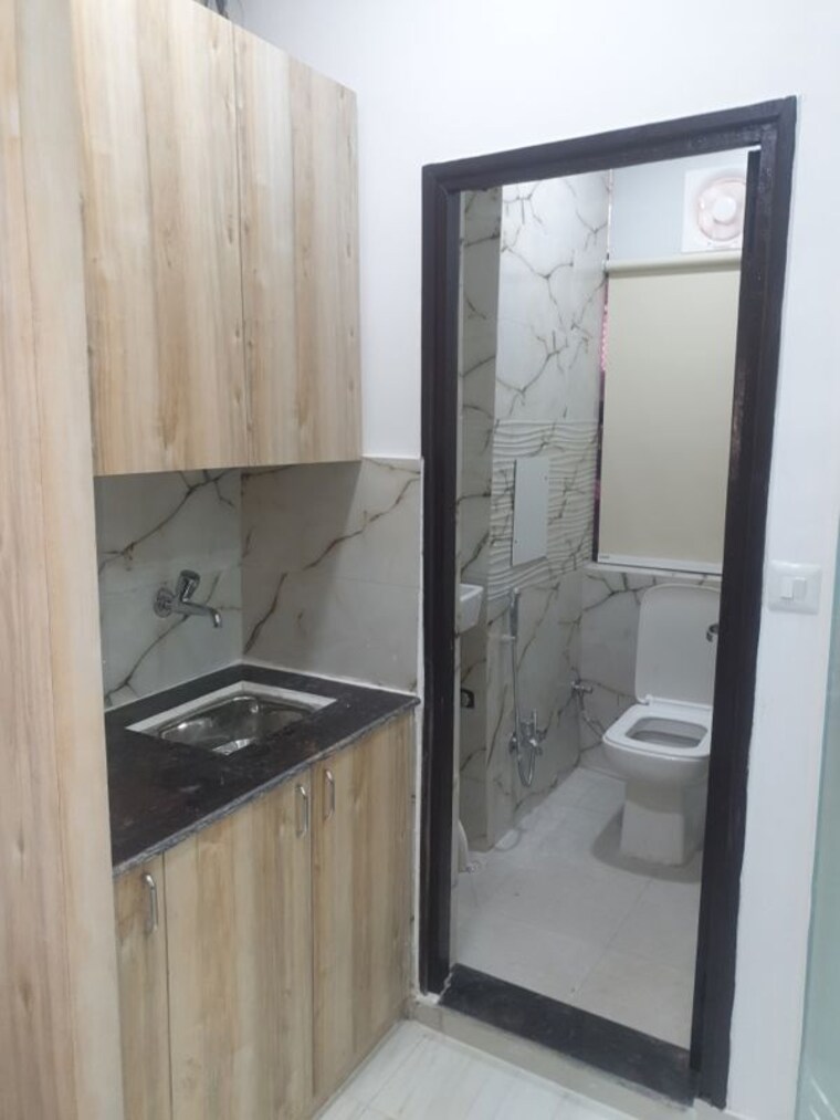 Kitchen, netaji subhash place Commercial Office Space 453 Sq.Ft. In Netaji Subhash Place Delhi 9931145