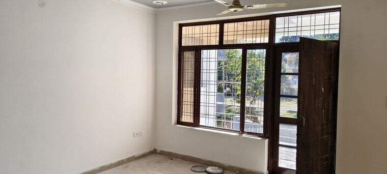 Room, malsi 2 Bedroom 200 Sq.Yd. Independent House In Malsi Dehradun 9931146