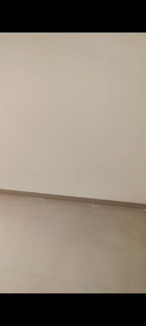 Room in 1.5 BHK Apartment at Shree Sai D N Nagar Shivneri CHS Ltd, Andheri West – for Sale