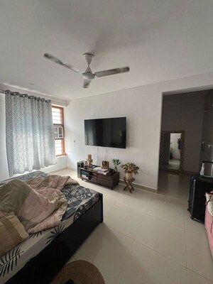 2 BHK Builder Floor For Rent in Sector 38
