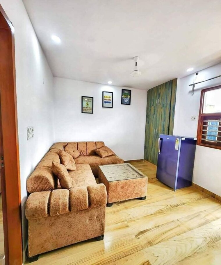 Living Room, saket 1 Bedroom 450 Sq.Ft. Builder Floor In Saket Delhi 9931177