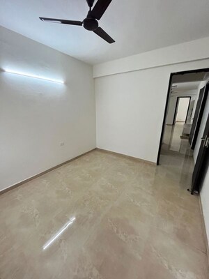 Room in 2.5 BHK Builder Floor at Signature Global Park 4 and 5, Sohna Sector 36 – for Rent