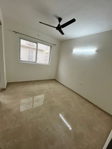 Room in 2.5 BHK Builder Floor at Signature Global Park 4 and 5, Sohna Sector 36 – for Rent