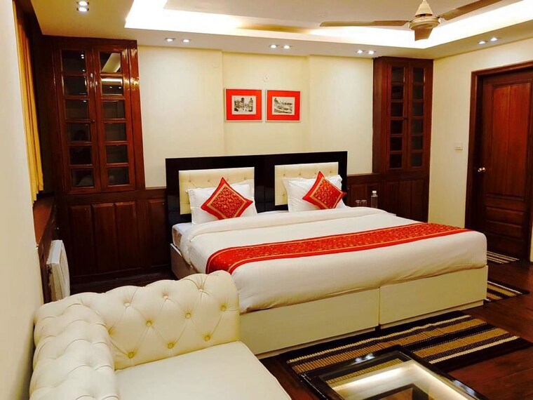 Master Bedroom, greater kailash ii 6+ Bedroom 5000 Sq.Ft. Builder Floor In Greater Kailash ii Delhi 9931207