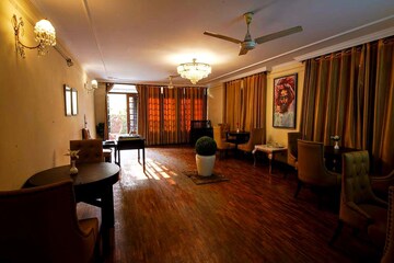 Living Room in 6+ BHK Builder Floor at Greater Kailash ii – for Rent