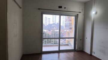 Room in 2 BHK Apartment at BPTP Park Grandeura, Sector 82 – for Rent