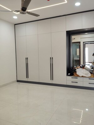 Room in 3 BHK Apartment at Poulomi Avante, Kokapet – for Rent