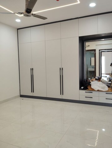 Room in 3 BHK Apartment at Poulomi Avante, Kokapet – for Rent