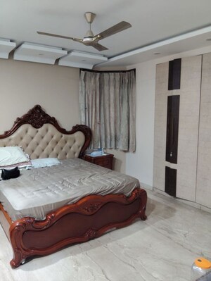 Bedroom in 6+ BHK Independent House at Pitampura – for Sale