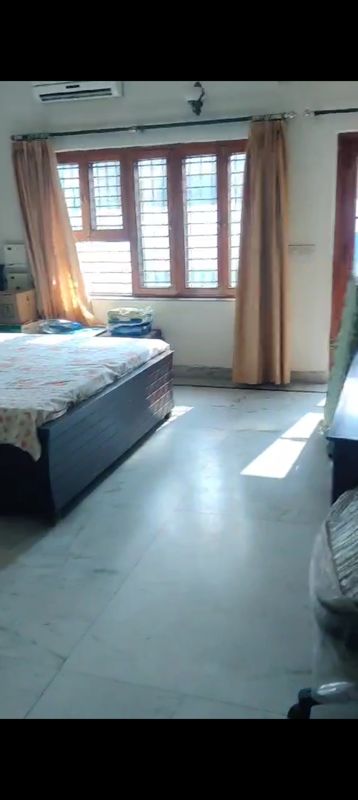 3 BHK + Servant Room Independent House For Rent in Sector 21C