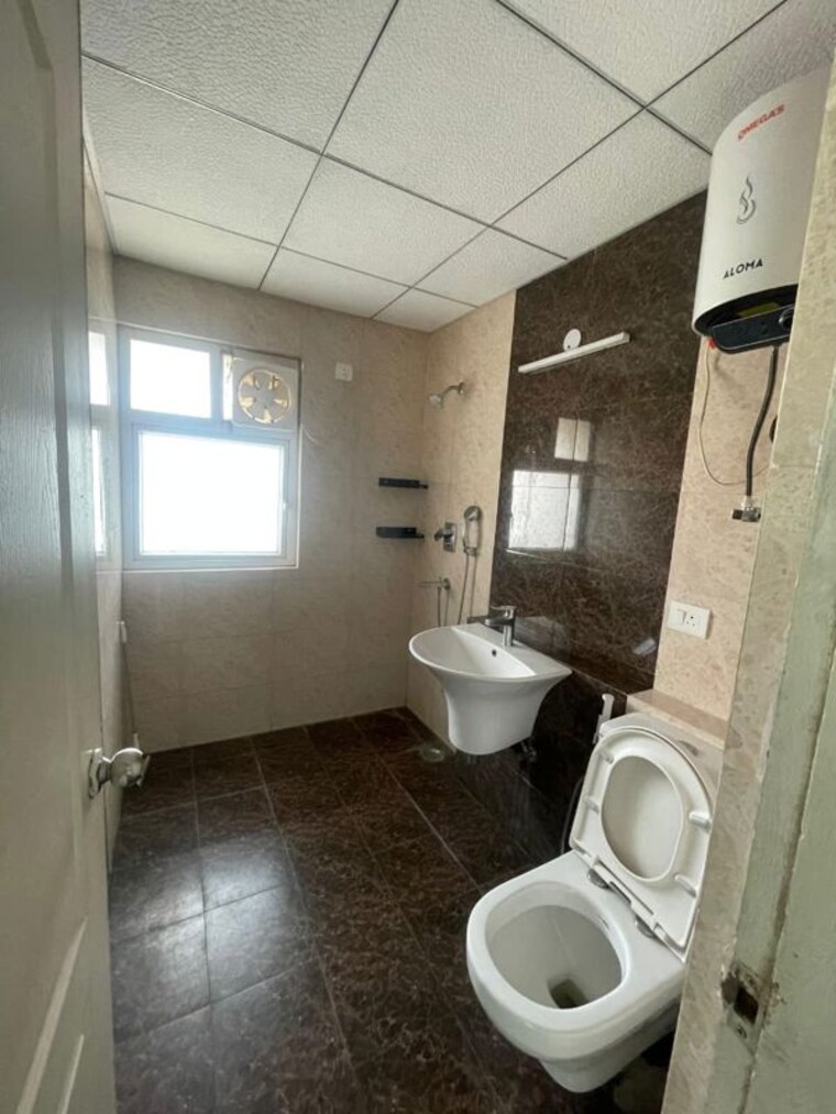 Bathroom, ireo-the-corridors 3 Bedroom 1727 Sq.Ft. Apartment In Sector 67a Gurgaon 9923538