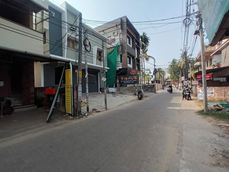 Exterior View, nettoor Commercial Shop 1500 Sq.Ft. In Nettoor Kochi 9931247