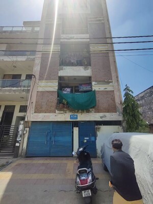 1.5 BHK Apartment – Exterior View View at RWA Apartments Sector 52, Sector 52 - for Rent