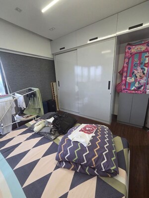 Bedroom in 1 BHK Apartment at Ghatkopar East – for Rent