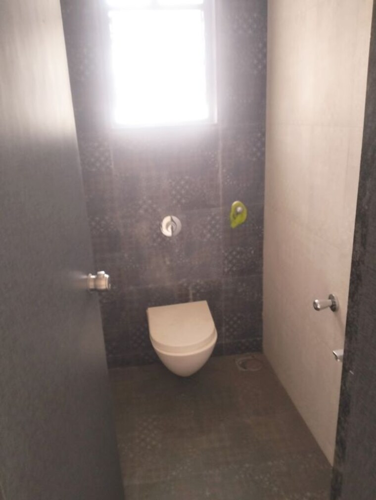Bathroom, bramha-aangan 3 Bedroom 2200 Sq.Ft. Apartment In Salunkhe Vihar Society Pune 9931276